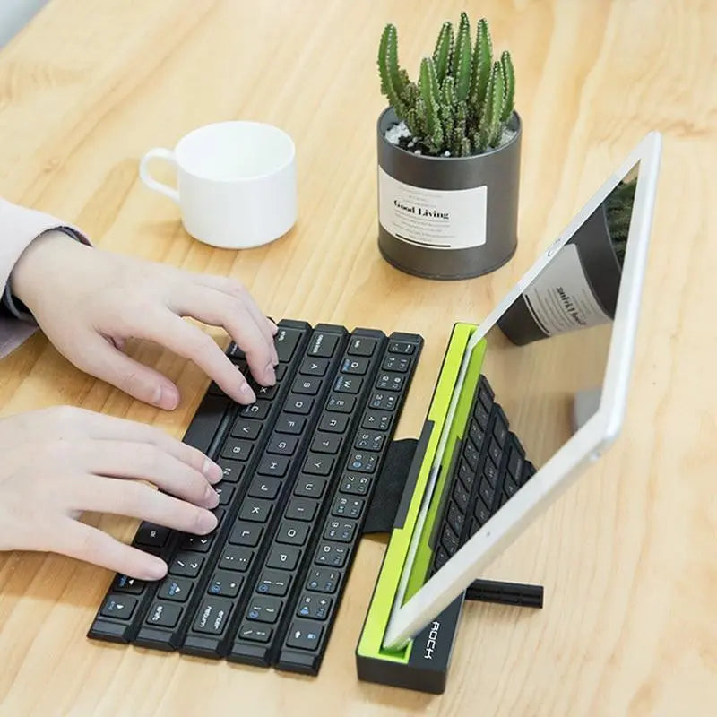 Teclado Bluetooth Enrollable con Soporte Mercancía Internacional